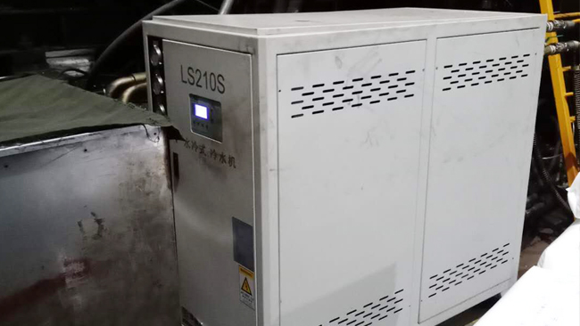冷水機制冷系統進入空氣該怎么辦？